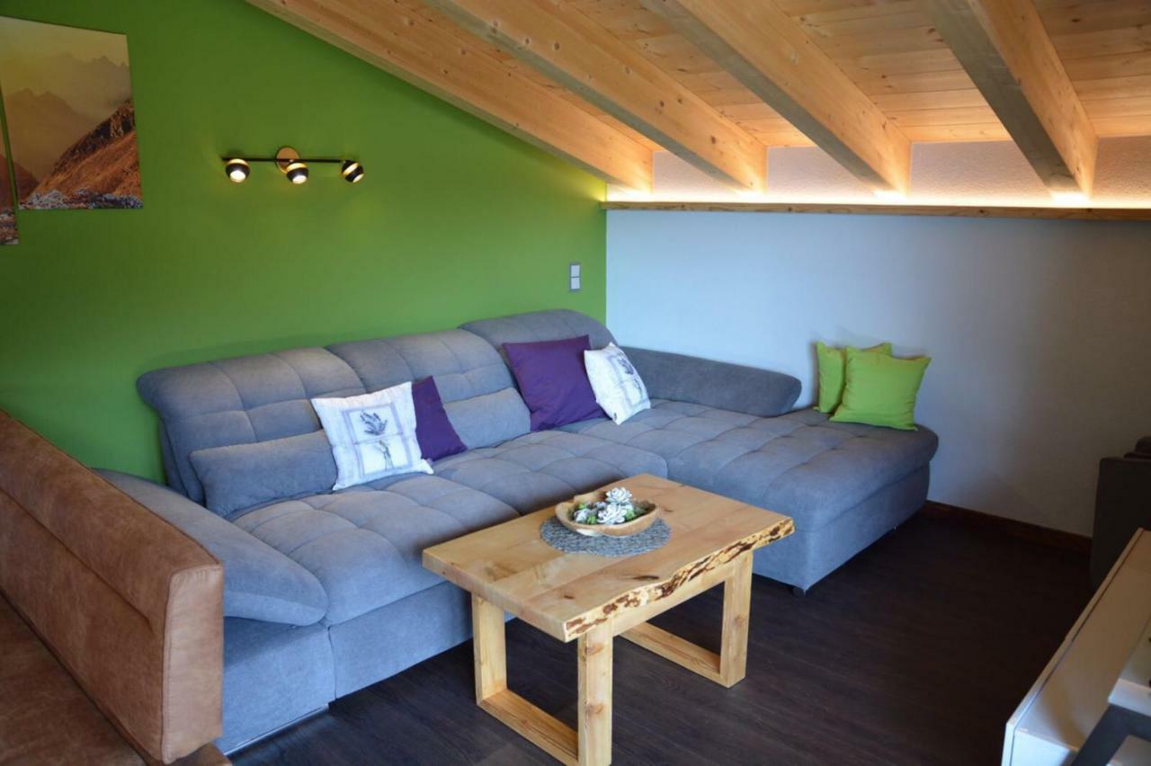 Christine Apartment *